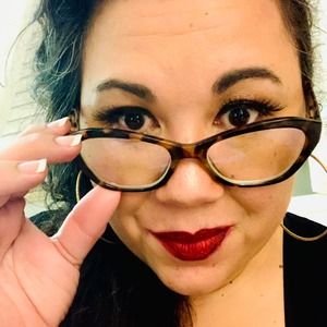 Meet your Posher, Erika